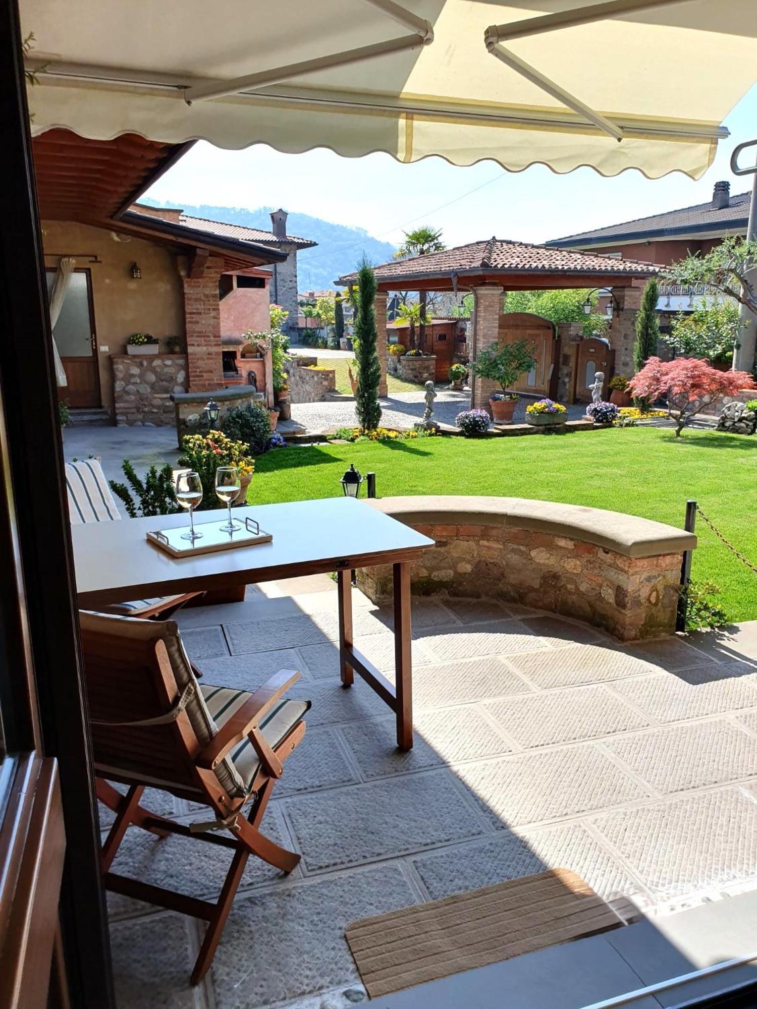La Corte Del Bona - Vicino Alle Cantine E A Circa 15 Minuti Dal Lago Di Iseo - Apartment Ербуско Екстериор снимка